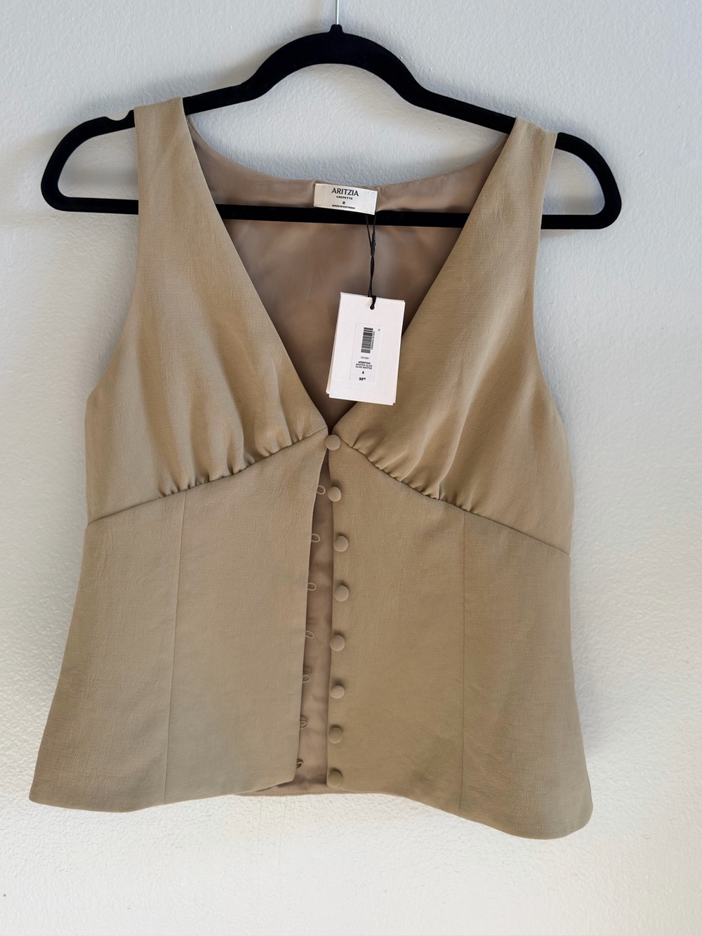 Aritzia Crepette Aperitivo Vest in Martini Olive - Picture 2 of 10